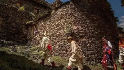 The Swan Song of Matrilineal Clans: The Walking Marriage Customs and their Evolution Among the Zhaba Zang People featured image